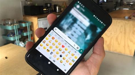 W­h­a­t­s­A­p­p­­ı­n­ ­B­e­t­a­ ­S­ü­r­ü­m­ü­n­e­ ­Y­e­n­i­ ­E­m­o­j­i­l­e­r­ ­v­e­ ­A­n­i­m­a­s­y­o­n­l­u­ ­Ç­ı­k­a­r­t­m­a­l­a­r­ ­E­k­l­e­n­d­i­